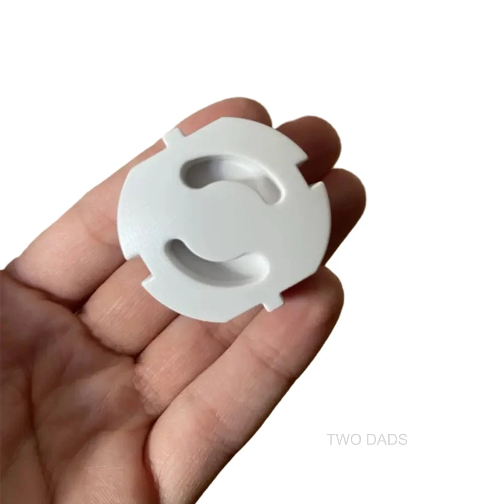 20 Cache-prises sécurisés