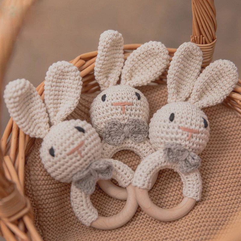 Hochet Bébé Lapin en Crochet – Jouet d’Éveil & Anneau de Dentition 0-12 Mois